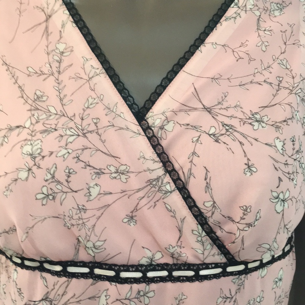 Dress - Picture 3 of 4